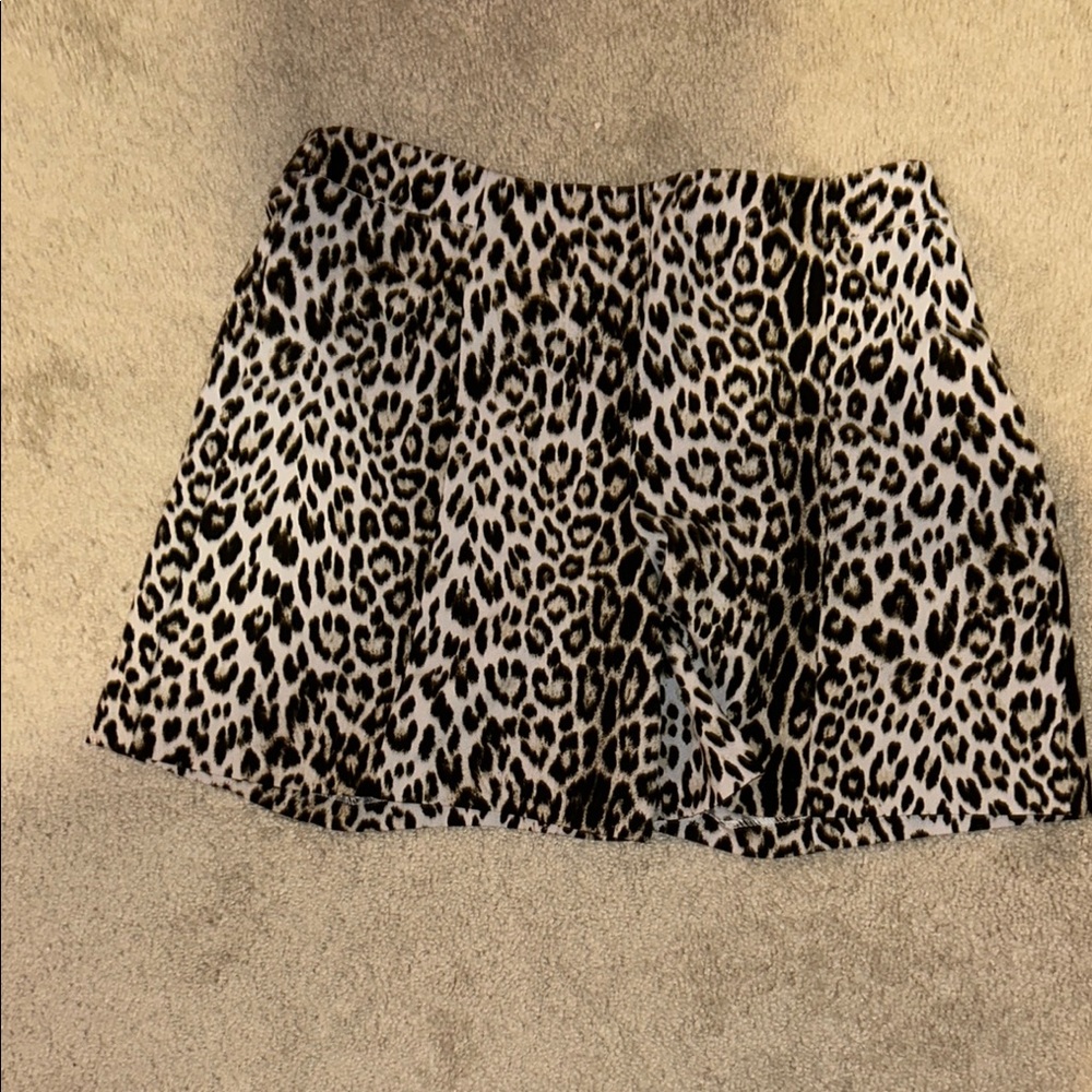 New York & Company High Waist Leopard Print Shorts